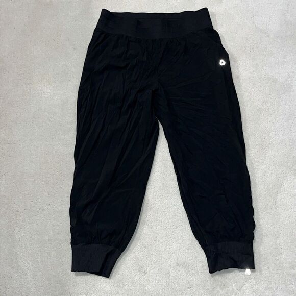 TITIKA Black Women’s ACTIVE Windbreaker Capri Cuffed Baggy Joggers. Size 2 or 4 - Picture 1 of 5